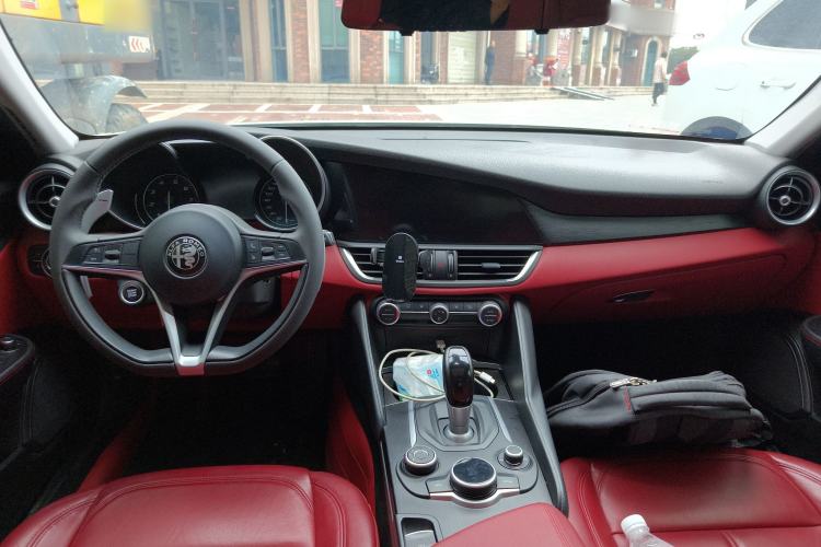 Used Alfa Romeo Giulia 2017 2.0T 280HP Luxury Edition