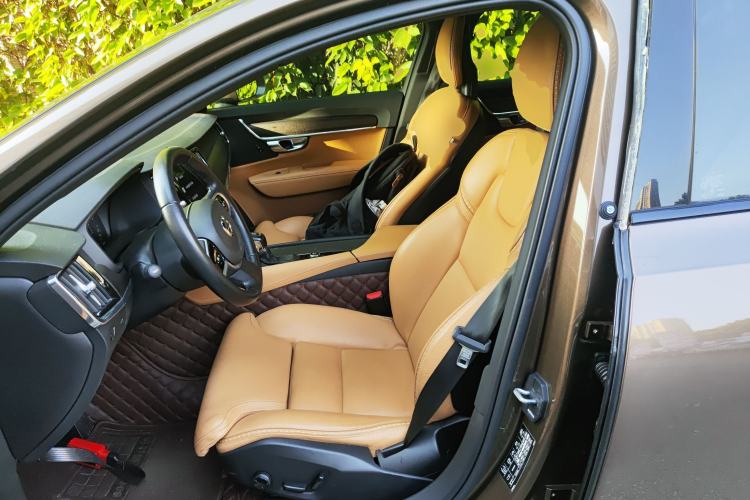 Used Volvo V90 2017 Cross Country T5 AWD Smart Range Edition