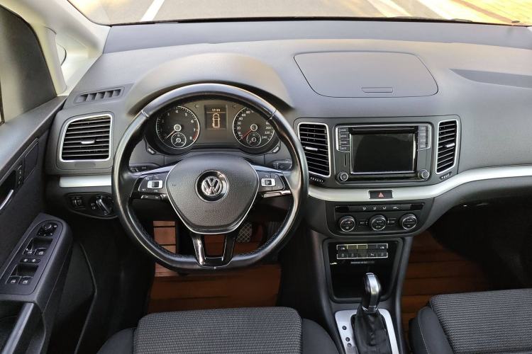 Used Volkswagen Sharan 2016 380TSI Warm-Hearted Red Limited Edition