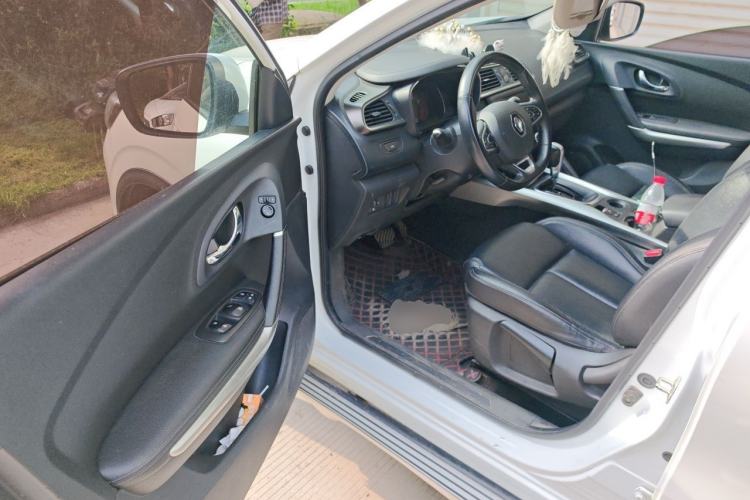 Used Renault Kadjar 2017 2.0L Two-Wheel-Drive Leading Edition Driver Seat