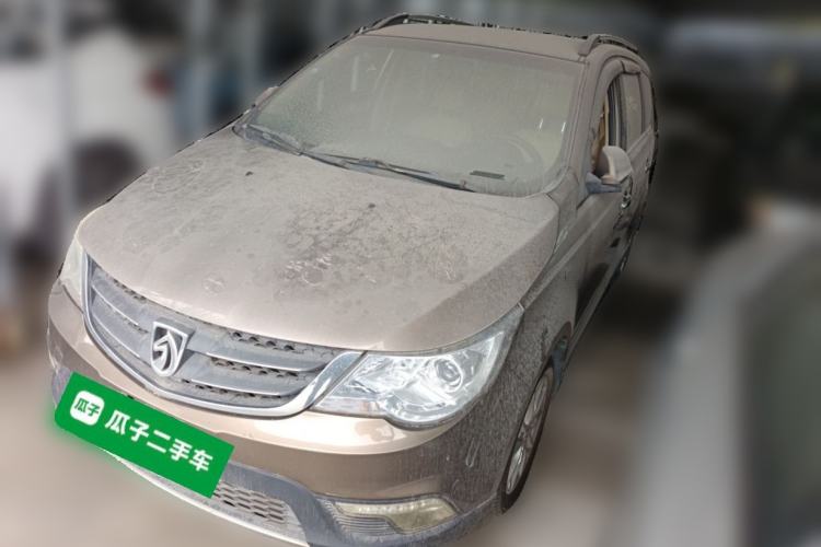 Used Baojun 730 2014 1.5L manual Comfort version 7 seats