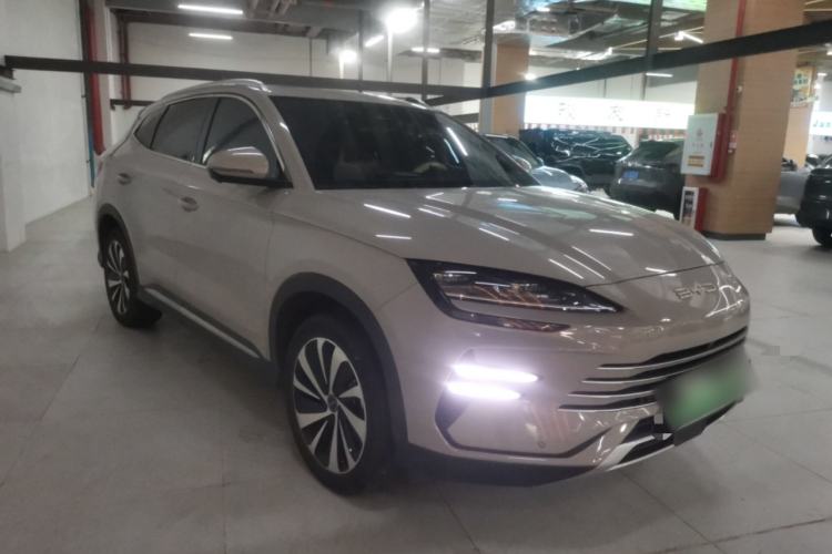 Used BYD Song PLUS New Energy 2023 Champion Edition DM-i 110KM Flagship PLUS Front Right 45 Deg