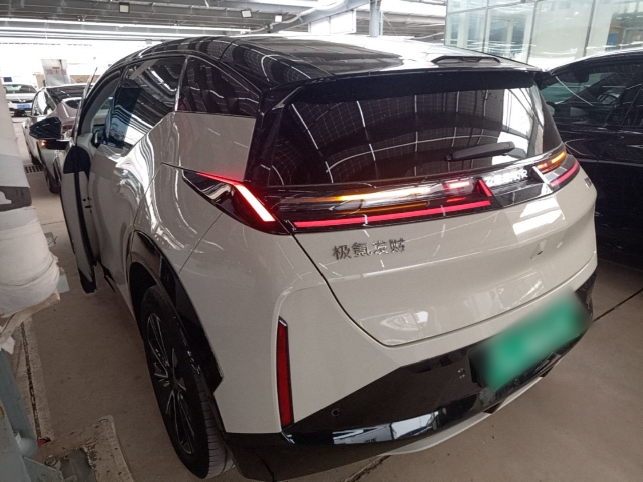 Zeekr X 2023 Rear-Drive YOU Edition 4 Seats — снимка 4