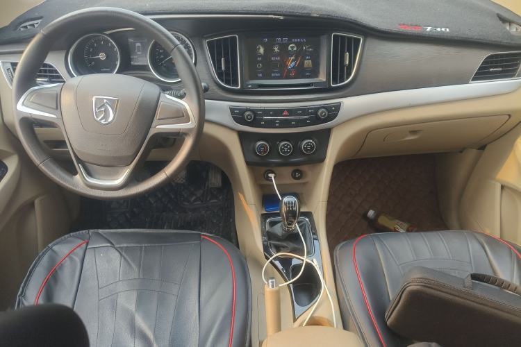 Used Baojun 730 2016 1.5L Manual Standard Version 7 Seats
