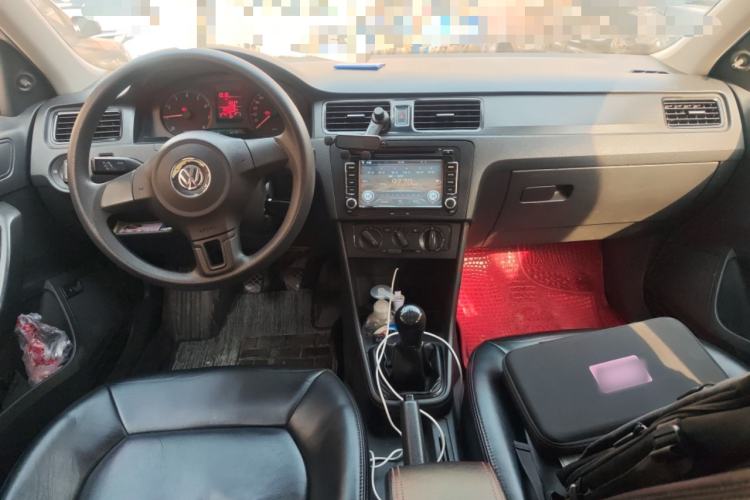 Used Volkswagen Santana 2013 1.6L Manual Fashion Edition Center Console
