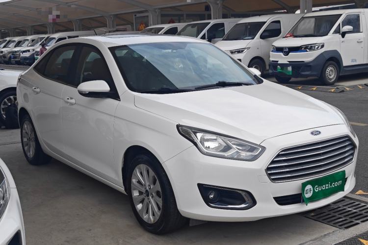 Used Ford Escort 2015 1.5L Automatic Fashion Model