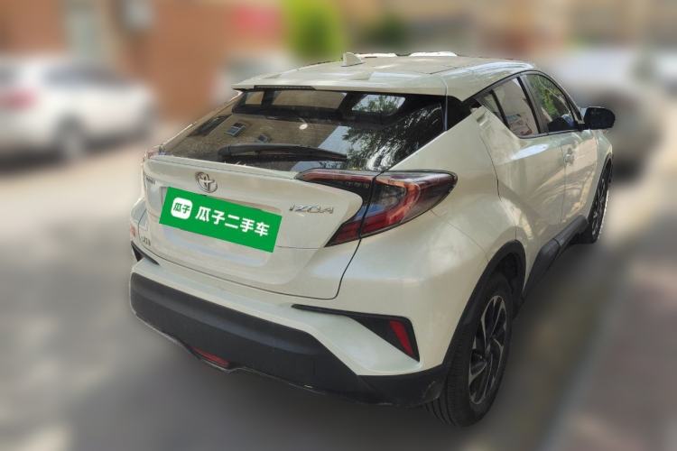 Used Toyota IZOA 2020 2.0L Yichi Version
