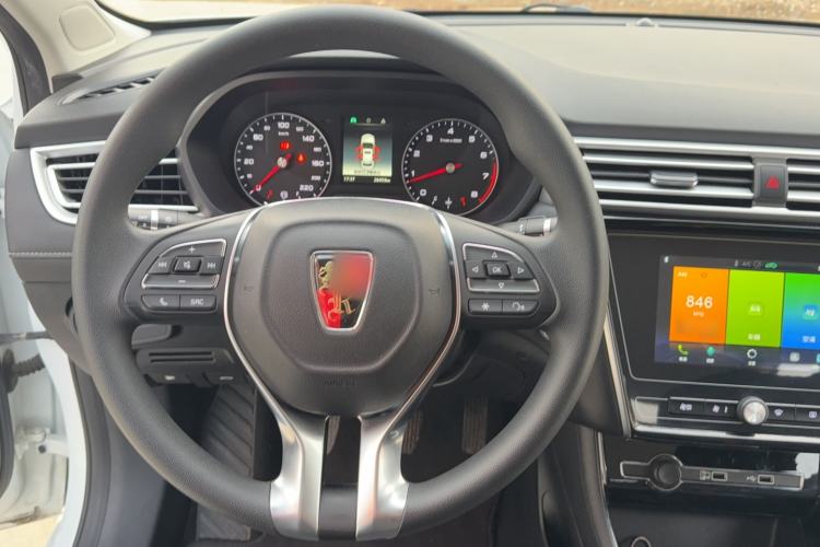 Used Roewe i5 2020 1.5L Manual 4G Connect Luxury Edition