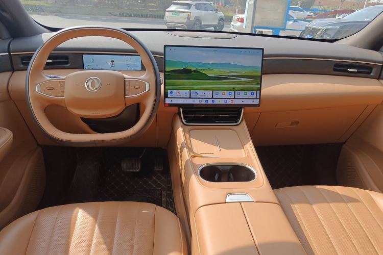 Used Dongfeng Aeolus L8 2025 Model 185KM Dream Edition Interior 2