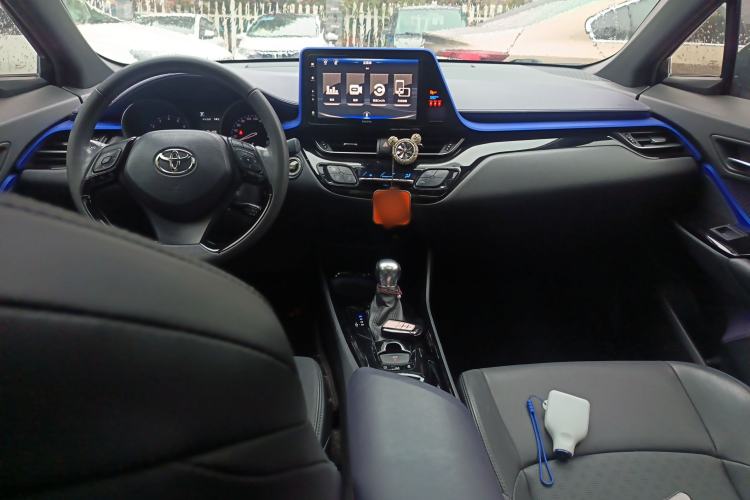 Used Toyota IZOA 2018 2.0L Yichi Edition China V Standard