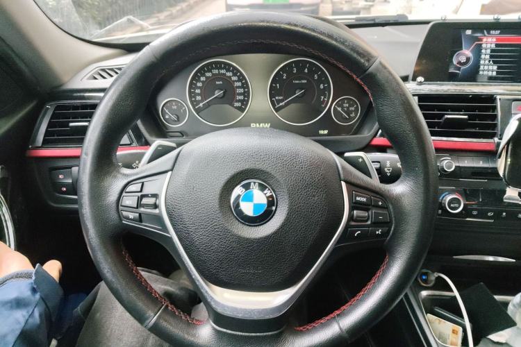 Used BMW 3 Series 2015 320i Luxury Edition Sports Design Package Steering Wheel