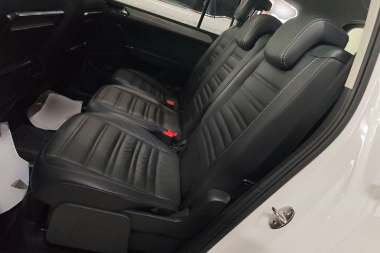 Used Volkswagen Touran 2016 Volkswagen Touran L 280TSI DSG Luxury Edition Left Rear Seat