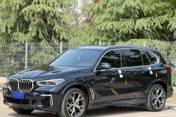 Used BMW X5 2022 Restyled xDrive 40Li M Sport Package Exterior 2