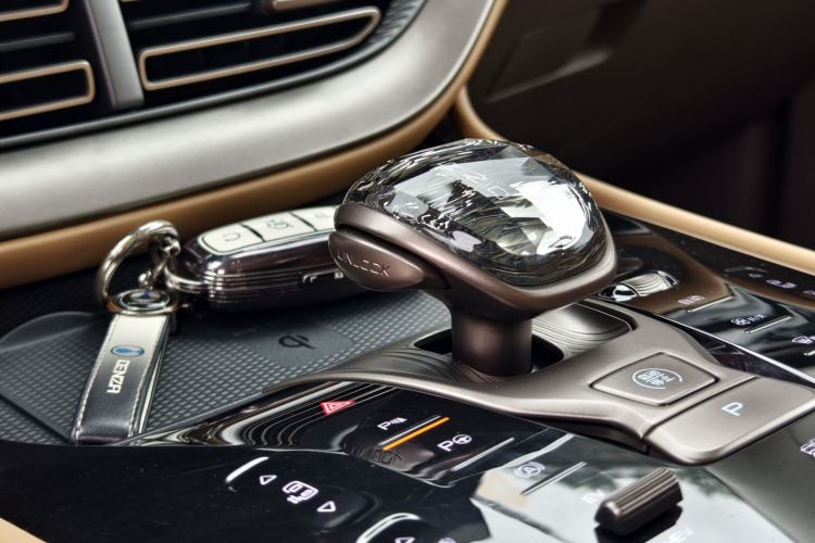 Used Denza D9 2022 DM-i 970 Four-Wheel Drive Flagship Model