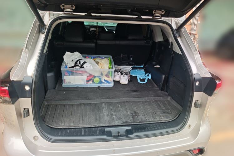 Used Toyota Highlander 2022 Dual-Engine 2.5L Four-Wheel Drive Supreme Edition 7-Seater Trunk