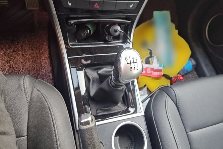 Used Haval H2 2017 Red-Label 1.5T Manual Two-Wheel-Drive Elite Model
