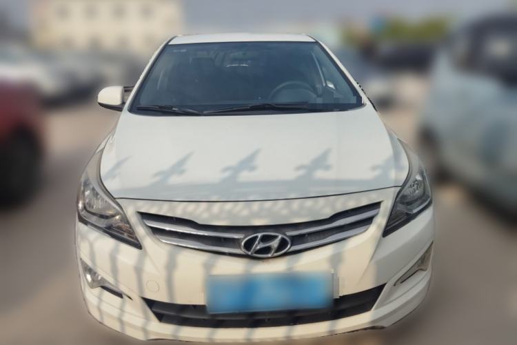 Used Hyundai Verna (older generation) 2014 1.4L Manual Smart GLS Trim
