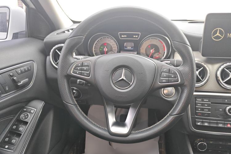 Used Mercedes-Benz GLA 2016 GLA 220 4MATIC Fashion Edition Steering Wheel