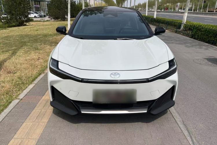 Used Toyota bZ3 2023 616 km Long-Range Premium Exterior 1
