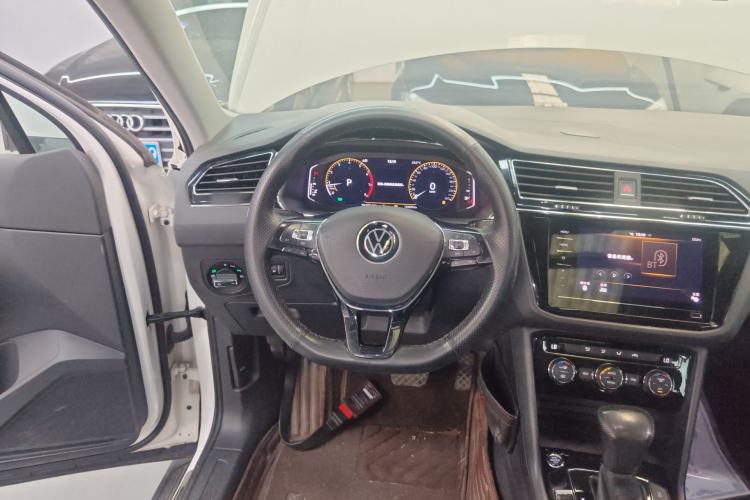 Used Volkswagen Tiguan L 2021 330TSI Automatic Two-Wheel Drive Smart Edition Steering Wheel