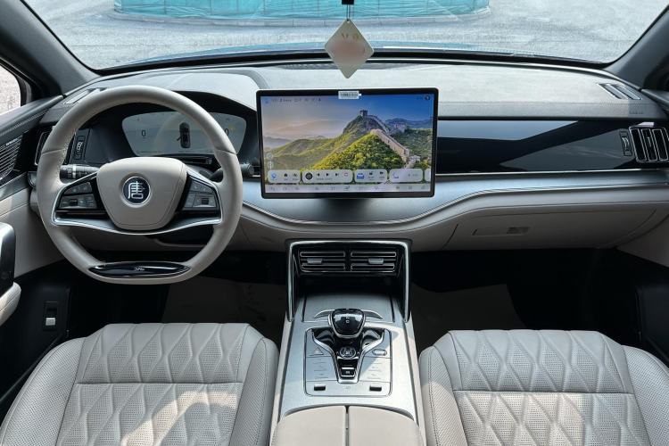 Used BYD Tang New Energy 2024 DM-i Glory Edition 112KM Prestige Model
