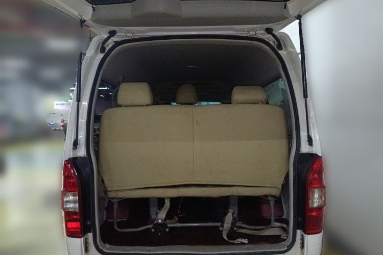 Used Jinbei Hiace 2016 2.0L Luxury Version V19 Trunk