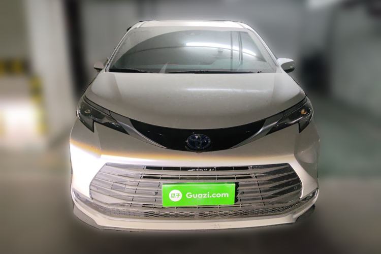 Used Toyota SIENNA 2021 2.5L Hybrid Luxury Edition
