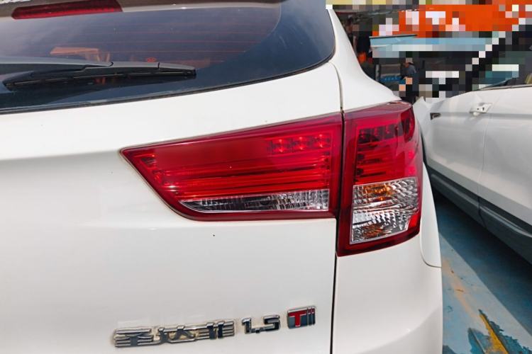 Used Huatai Santa Fe 2016 1.5T Gasoline Manual Two-Wheel Drive Elite Model