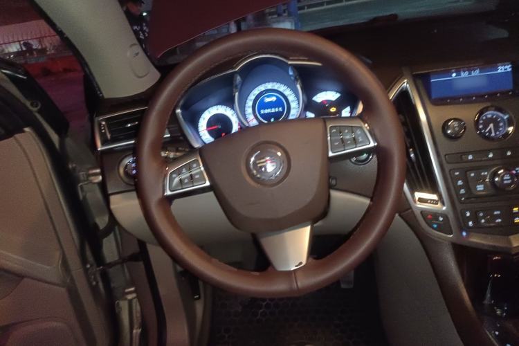 Used Cadillac SRX 2011 3.0L Luxury Model
