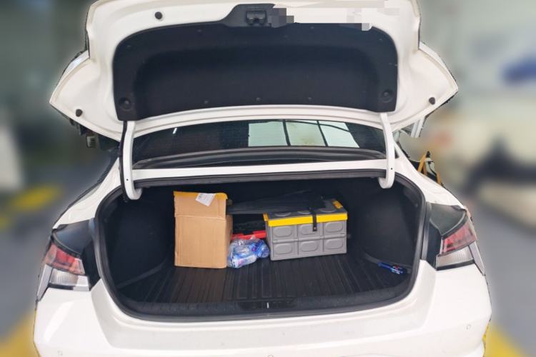 Used Hyundai Elantra 2022 1.5L CVT LUX Prestige Edition
