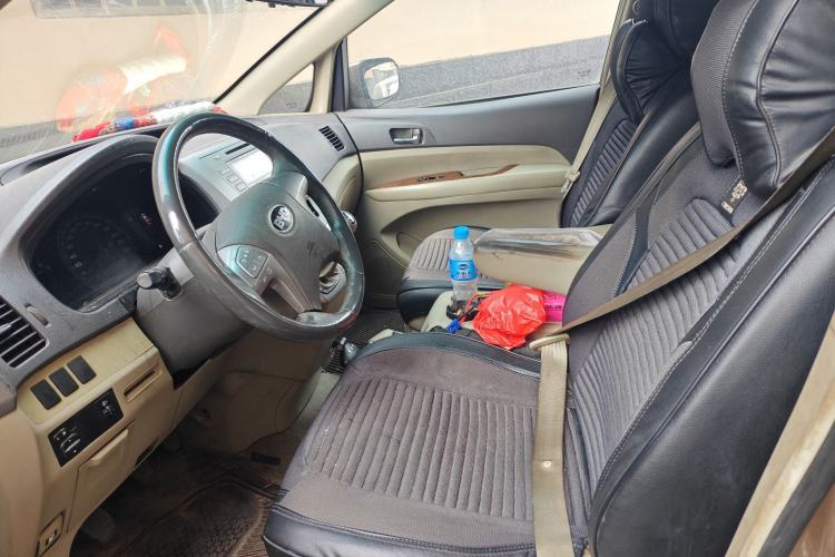 Used BYD M6 2013 2.0L Manual Comfort Edition