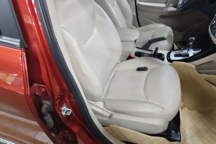 Used Chery Tiggo 5 2014 2.0L CVT Family Deluxe Edition Right Front Seat