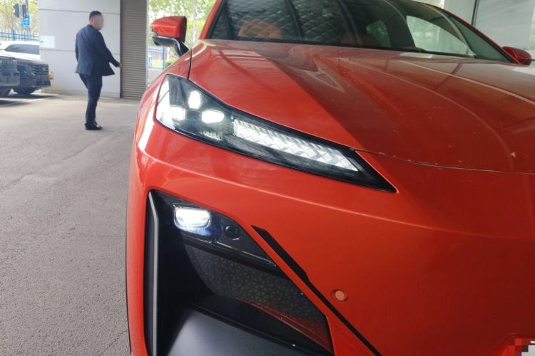 Used Deepal S07 2024 215Max Qiankun Intelligent Driving ADS SE Range-Extended Version Right Front Headlight