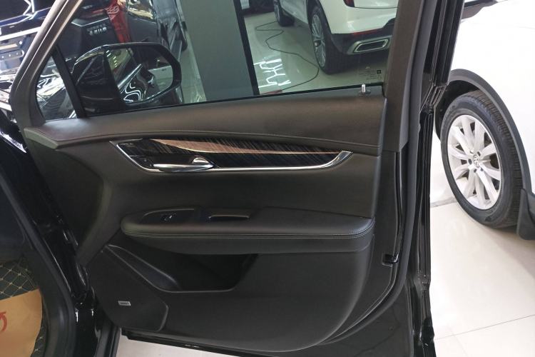 Used Cadillac XT6 2021 2.0T 6-Seater Two-Wheel Drive Luxury Version
