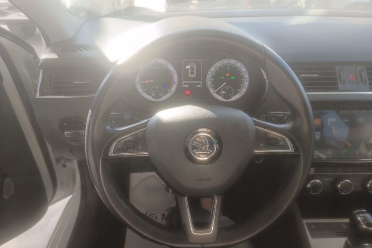 Used Skoda Octavia 2018 1.6L Automatic Luxury Edition
