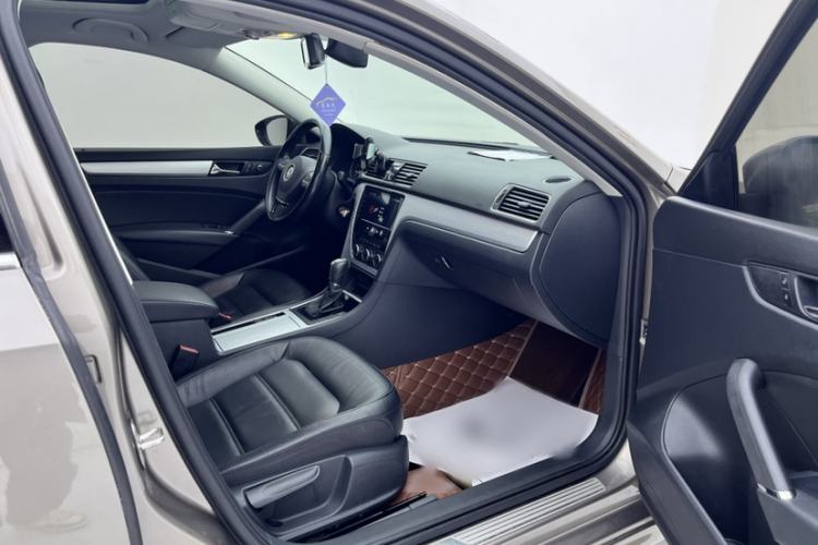 Used Volkswagen Passat 2014 1.8TSI DSG Prestige Edition Right Front Seat