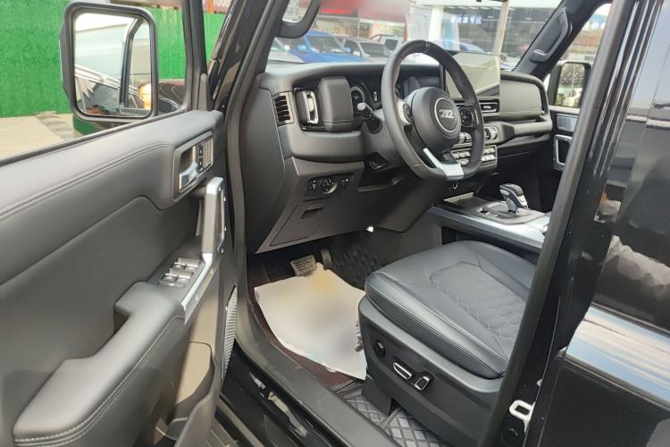 Used 212 T01 2024 2.0T Explorer Driver Seat