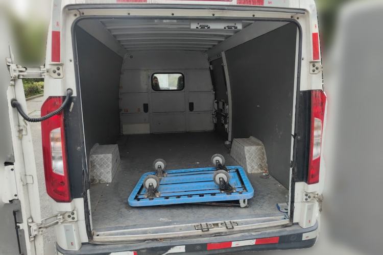 Used Foton Intelligent Blue Elf E7 2023 Pure Electric Van Flat Roof 2 Seats CATL 46.36 kWh