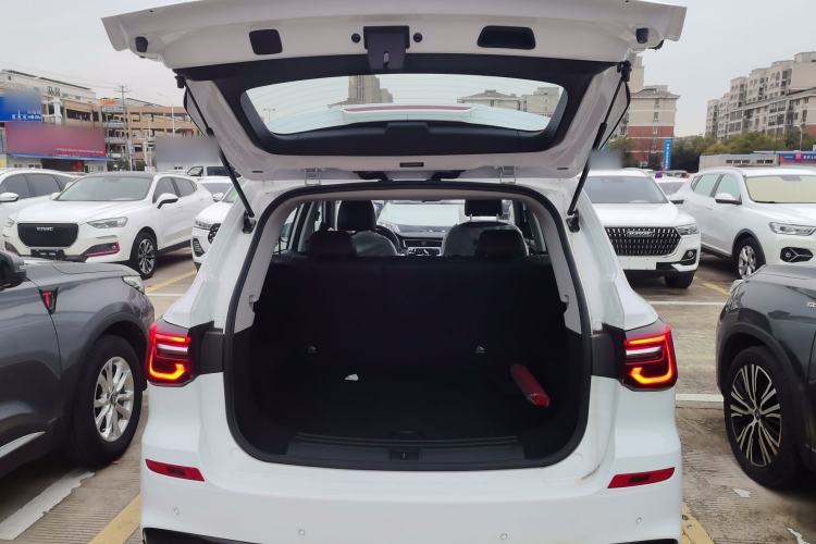 Used Roewe RX5 2025 PLUS 330TGI Automatic Trendsetting Smart Edition Trunk