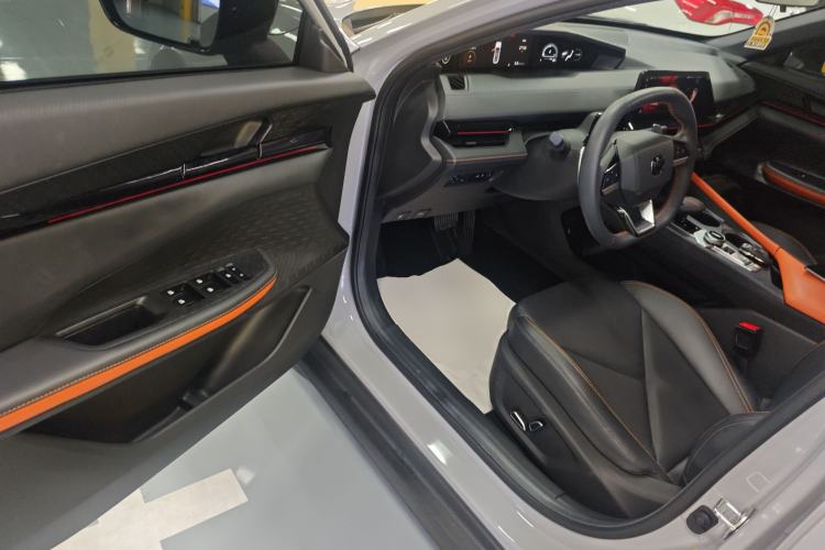 Used CHANGAN UNI-V 2022 1.5T Prestige Version