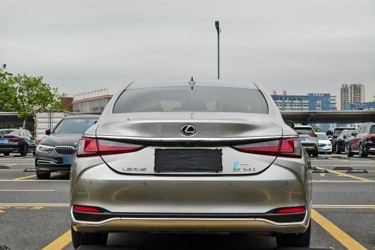 Used Lexus ES 2021 260 Excellence Edition Exterior 4