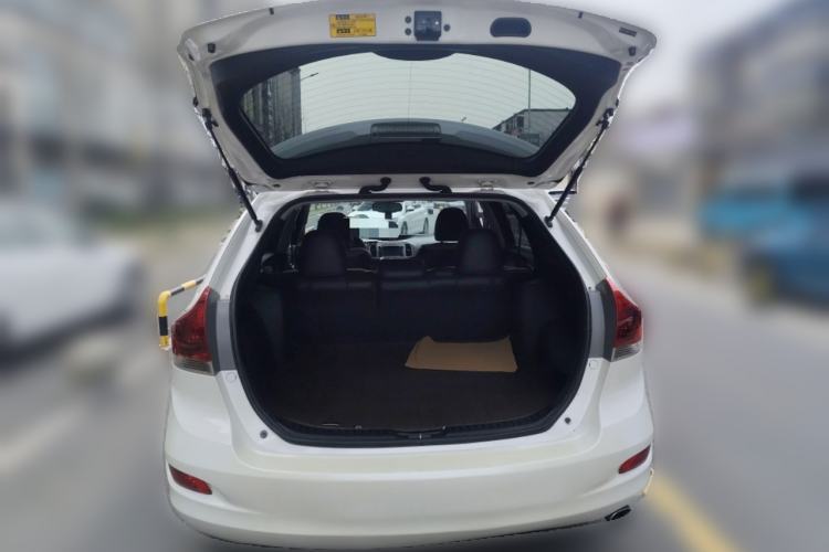 Used Toyota Venza 2013 2.7L 4x4 Luxury Edition Trunk