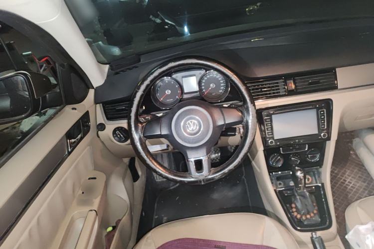 Used Volkswagen Bora 2014 1.6L Automatic Comfort Model Steering Wheel