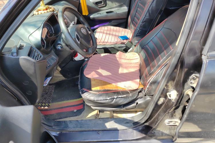 Used FAW Xiali N7 2013 1.3L Manual Luxury Model Left Front Seat