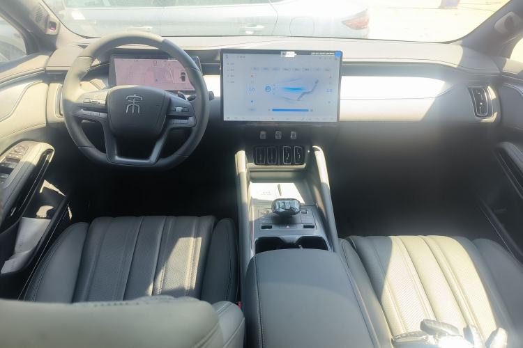 Used BYD Song L EV 2025 Intelligent Driving Version 662 km LiDAR Excellence Edition Center Console