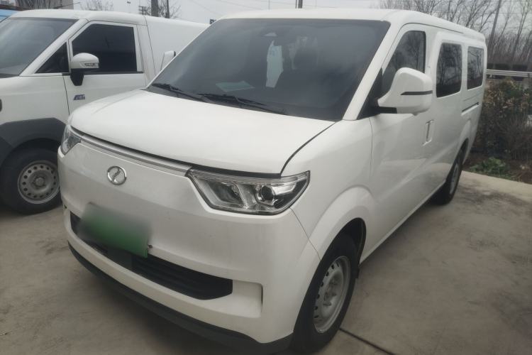 Used Ruichi EC75 2025 Model Passenger Vehicle Smart Driving Ultra-Charging Edition, Pioneer Type I, 52.16 kWh