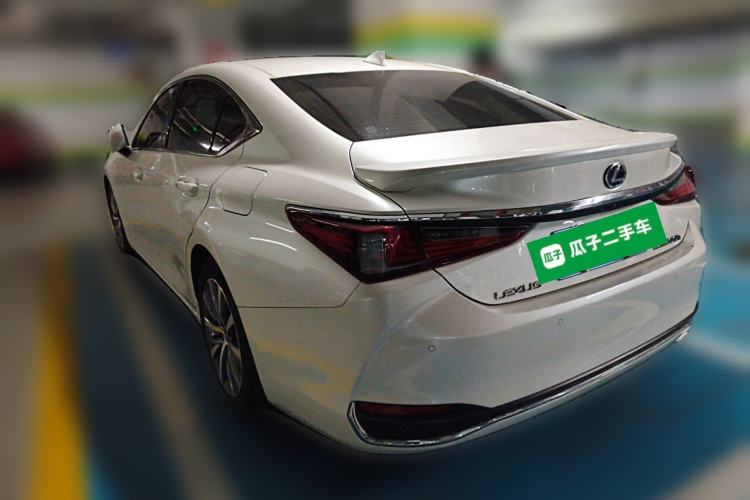 Used Lexus ES 2018 300h Premier Edition China VI Standard
