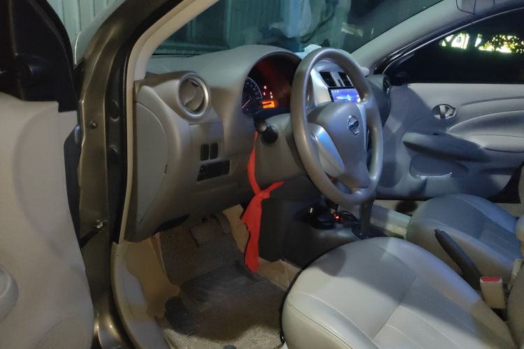 Used Nissan Sunny 2015 1.5XE CVT Comfort Edition Driver Seat