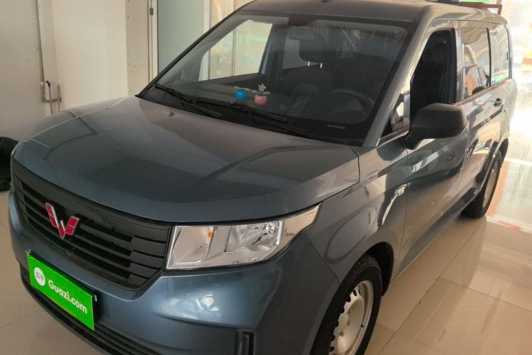 Used Wuling Hongguang PLUS 2020 1.5L Manual Standard Edition 5 Seats