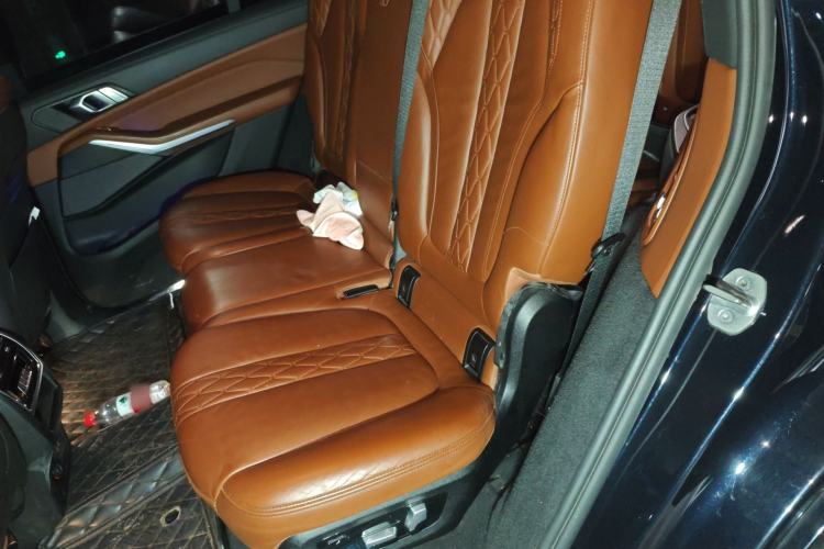 Used BMW X7 2019 xDrive40i Luxury Package with Leading Features
